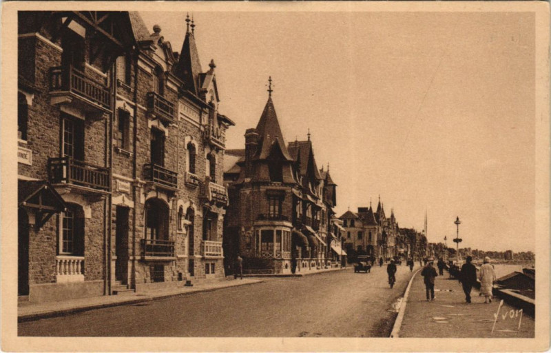 Carte postale ancienne La Baule l'Esplanade
