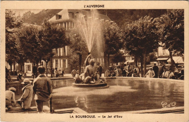 Carte postale ancienne La Bourboule Le Jet d'Eau à La Bourboule