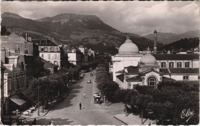 Carte postale ancienne La Bourboule Boulevard Georges Clemenceau à La Bourboule