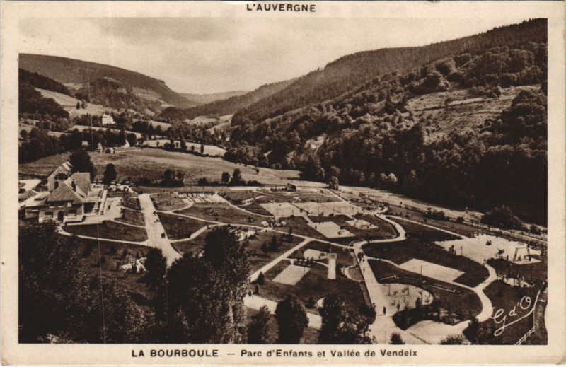 Carte postale ancienne La Bourboule Parc d'Enfants et Vallee de Vendeix à La Bourboule