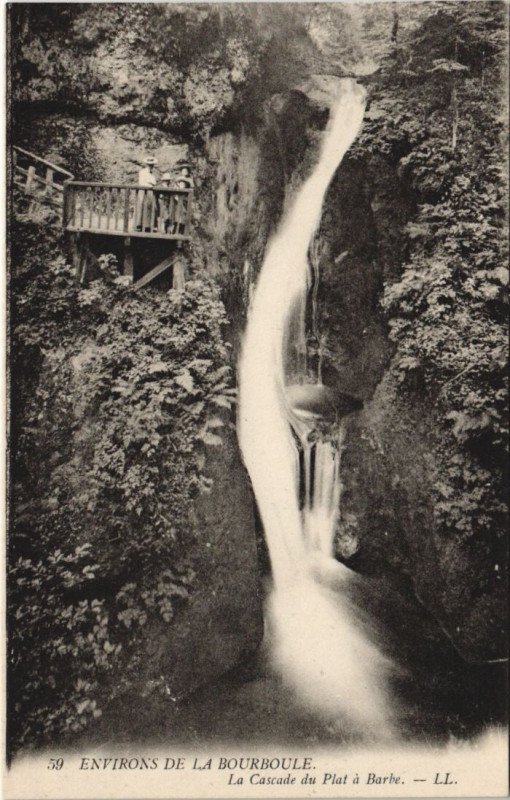 Carte postale ancienne La Bourboule Environs - La Cascade du Plat a Barbe à La Bourboule