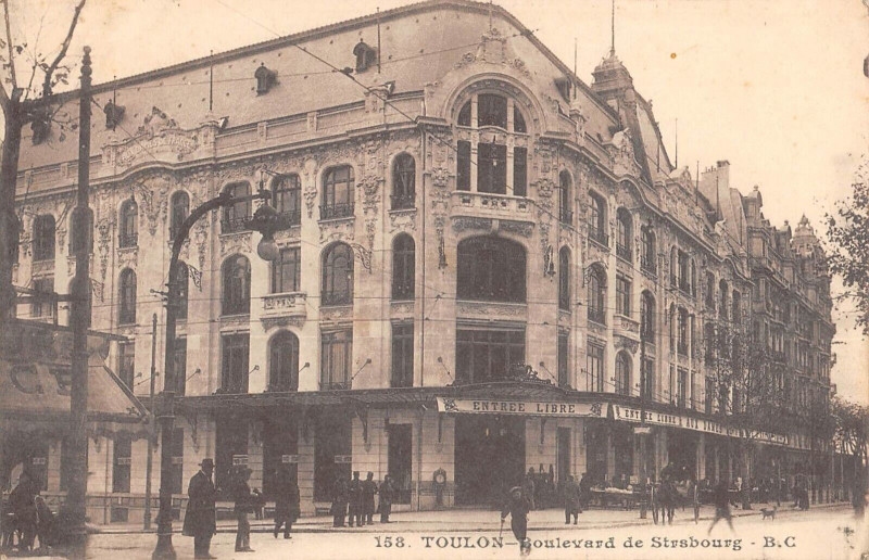 Carte postale ancienne Toulon Boulevard De Strasbourg à Toulon