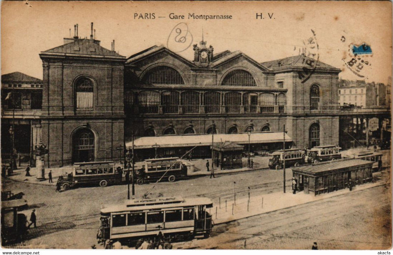 Carte postale ancienne Gare Montparnasse à Paris 6e