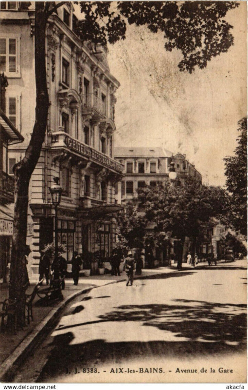 Carte postale ancienne Aix-les-Bains - Avenue de la Gare à Aix-les-Bains