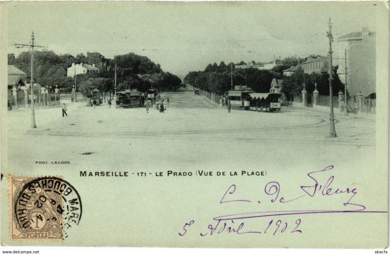 Carte postale ancienne Marseille - Le Prado (Vue de la Plage) à Marseille