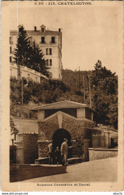Carte postale ancienne Chatel-Guyon Sources Germaine et Dval