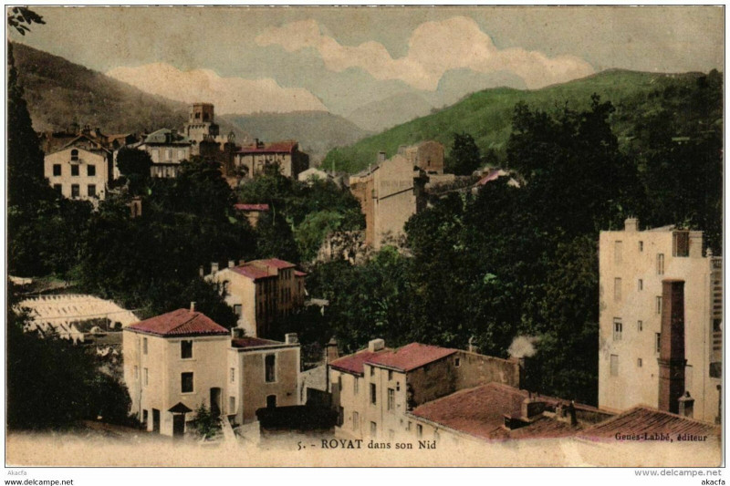 Carte postale ancienne Royat dans son Nid à Royat