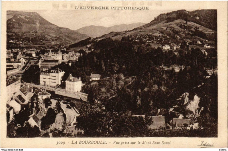 Carte postale ancienne La Bourboule Vue prise sur le Mont Sans Souci à La Bourboule