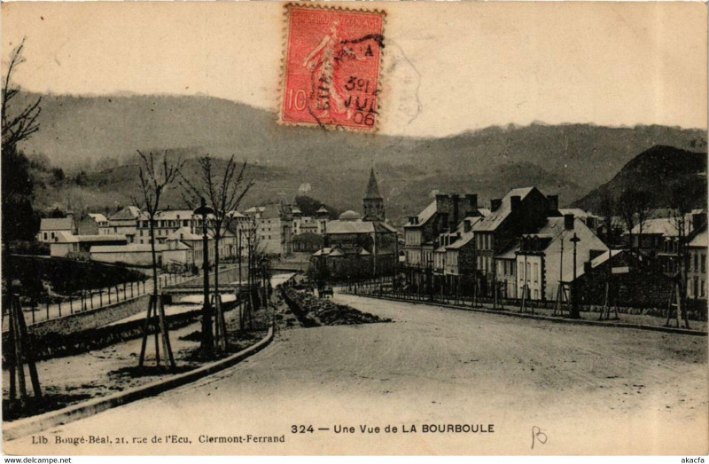 Carte postale ancienne La Bourboule Une vue de La Bourboule à La Bourboule
