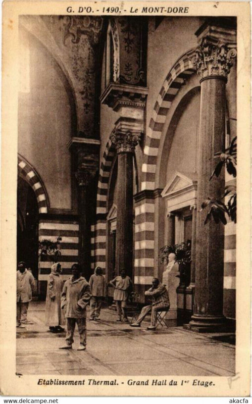 Carte postale ancienne Le Mont-Dore Grand Hall du Ier Etage à Mont-Dore