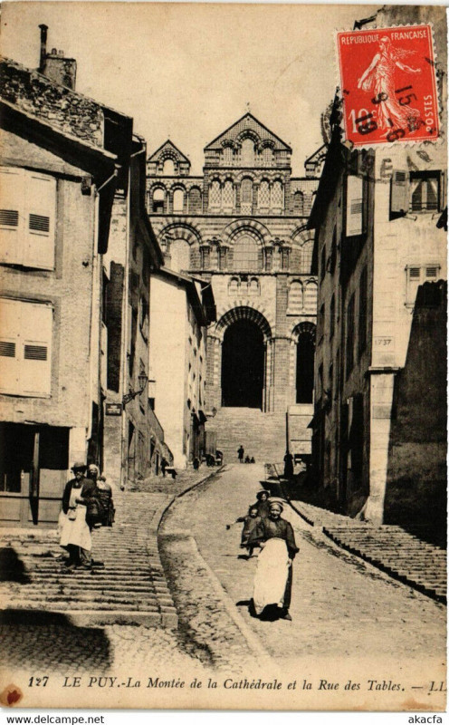Carte postale ancienne Le Puy-en-Velay - La Montée de la Cathédrale et la Rue des Tables au Puy-en-Velay