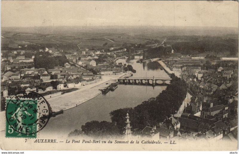 Carte postale ancienne Auxerre Le Pont Paul-Bert vu du Sommet de la Cathedrale à Auxerre