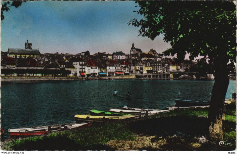 Carte postale ancienne Joigny Vue Generale à Joigny