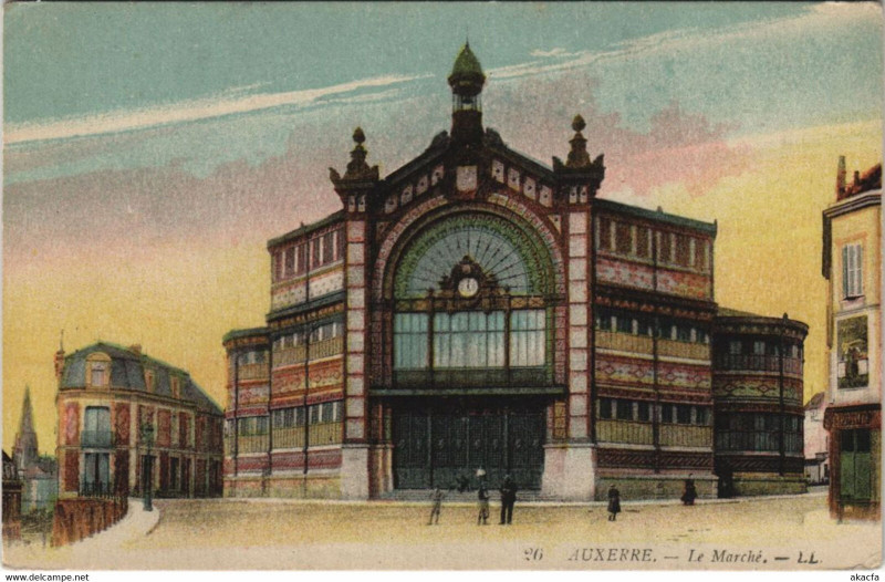Carte postale ancienne Auxerre Le Marche à Auxerre