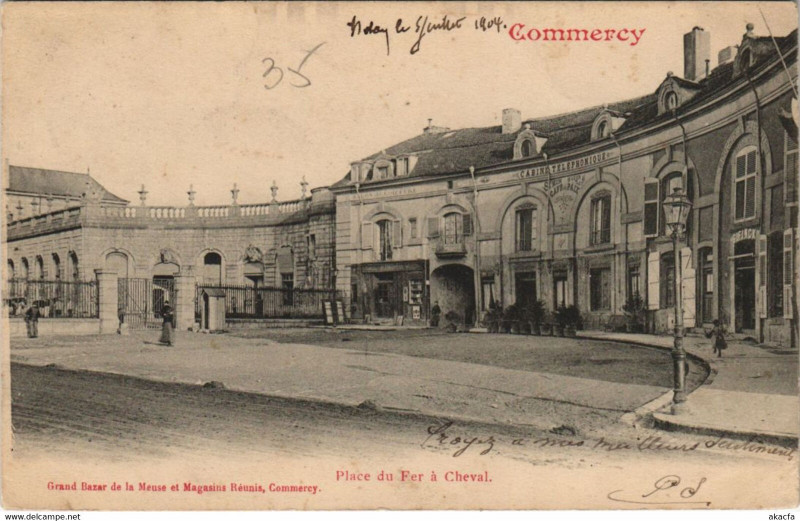 Carte postale ancienne Commercy - Place du fer a Horse à Commercy