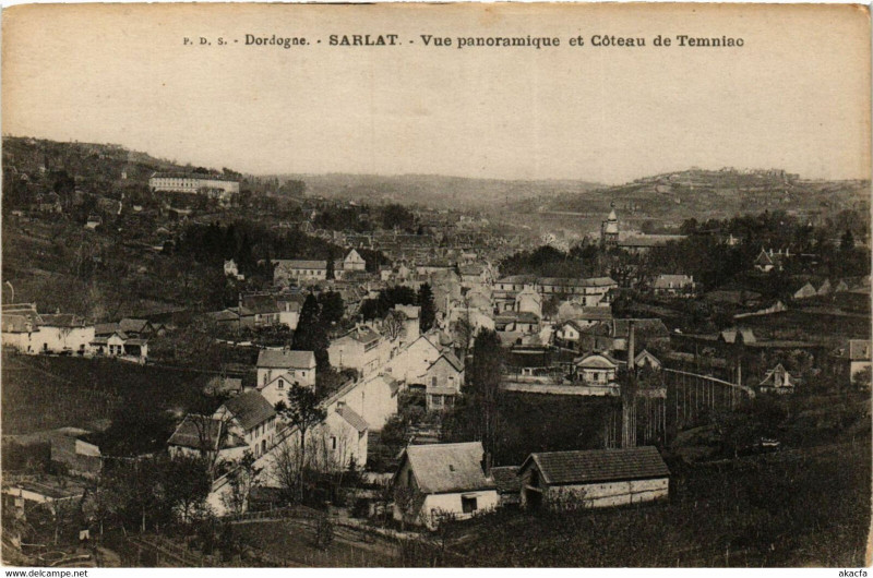 Carte postale ancienne Dordogne - Sablat - Vue panoramique et Chateau de Temniac