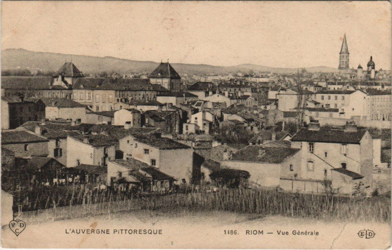 Carte postale ancienne Riom Vue Generale à Riom