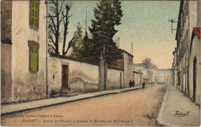 Carte postale ancienne Ambert Avenue de l'Hospice à Ambert