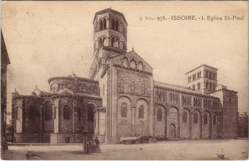 Carte postale ancienne Issoire L'Eglise Saint-Paul à Issoire