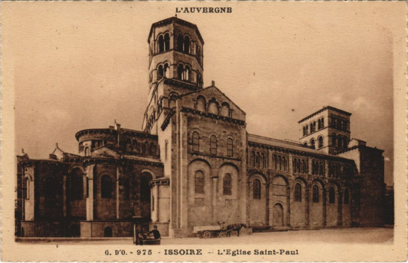 Carte postale ancienne Issoire L'Eglise Saint-Paul à Issoire