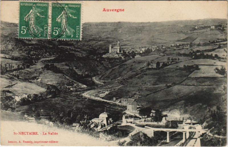 Carte postale ancienne Saint-Nectaire La Vallee à Saint-Nectaire