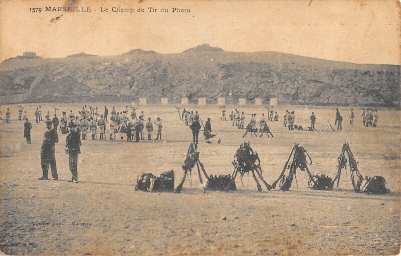 Carte postale ancienne Marseille Le Champ De Tir Du Pharo à Marseille