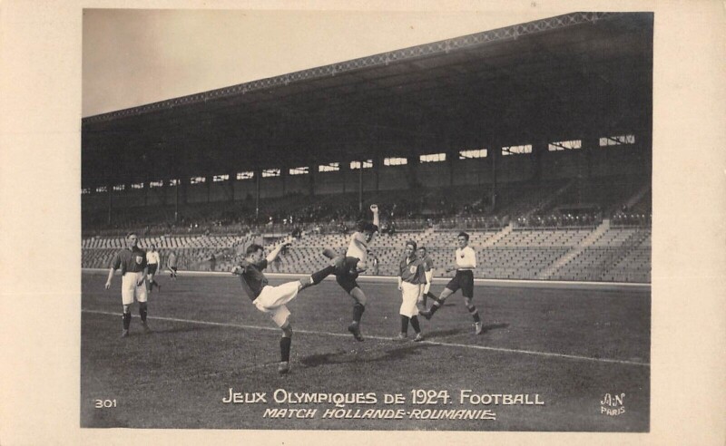 Carte postale ancienne Stade De Colombes Jeux Olympiques 1924 Football Match Hollande Roumanie à Colombes