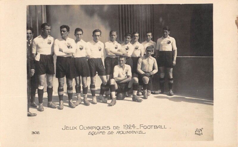Carte postale ancienne Stade De Colombes Jeux Olympiques 1924 Football Equipe De Roumanie à Colombes