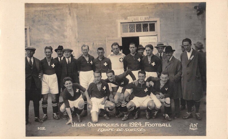 Carte postale ancienne Stade De Colombes Jeux Olympiques 1924 Football Equipe De Suisse à Colombes