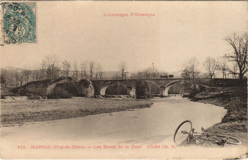 Carte postale ancienne Marsac-en-Livradois Les Bords de la Dore à Marsac-en-Livradois