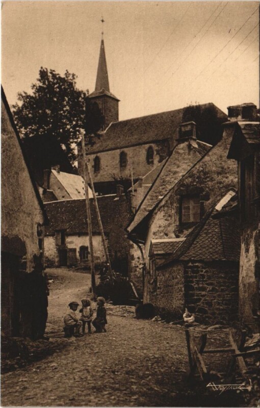 Carte postale ancienne La Tour-d'Auvergne Rue de la Pavade à La Tour-d'Auvergne