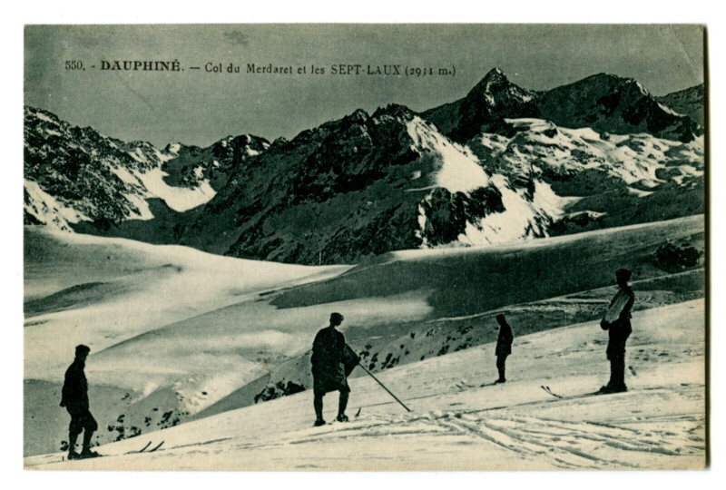 Carte postale ancienne Isère Dauphiné Col du Merdaret et les Sept-Laux animé Sports d'Hiver ski
