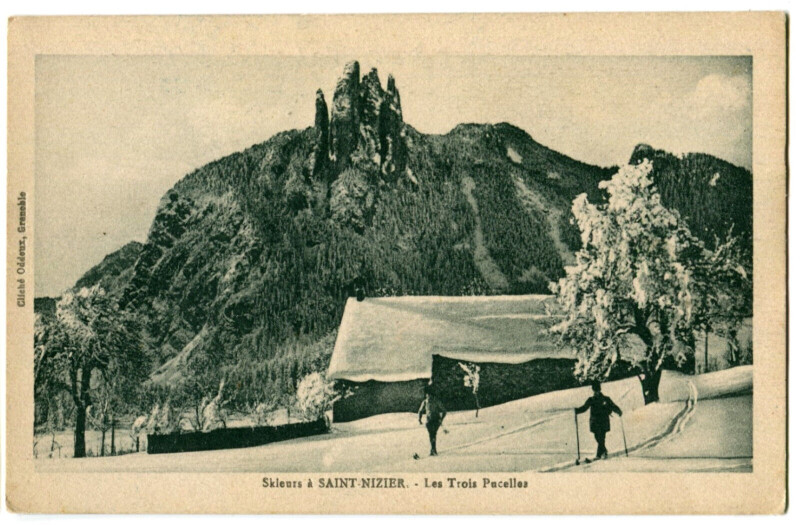 Carte postale ancienne Isère Saint-Nizier Les Trois Pucelles Skieurs Sports d'Hiver ski