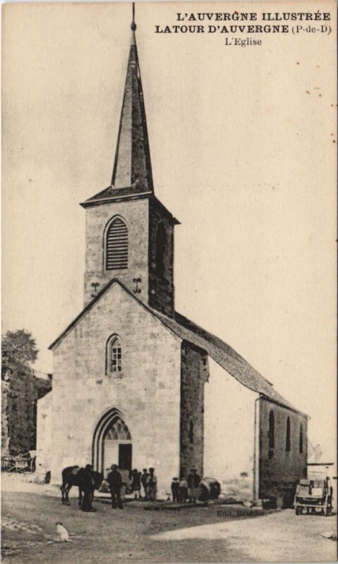 Carte postale ancienne La Tour-d'Auvergne L'Eglise à La Tour-d'Auvergne