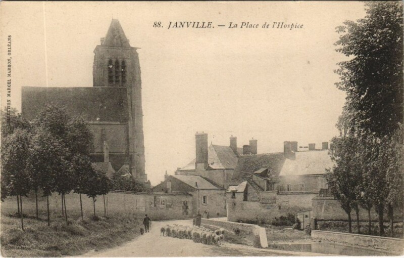 Carte postale ancienne Janville La Place de l'Hospice France