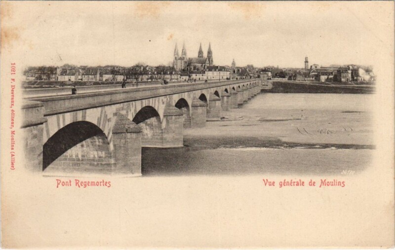 Carte postale ancienne Moulins Vue Generale France à Moulins