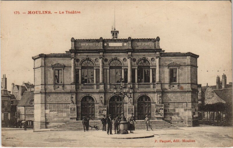 Carte postale ancienne Moulins Le Theatre France à Moulins