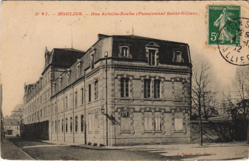 Carte postale ancienne Moulins Rue Achille-Roche France à Moulins