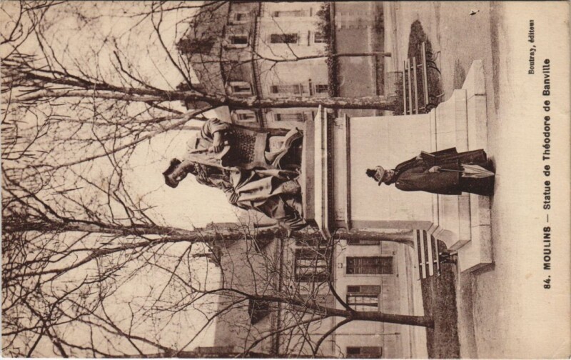 Carte postale ancienne Moulins Statue de Theodore de Banville France à Moulins