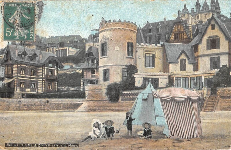 Carte postale ancienne Trouville Villas Sur La Plage