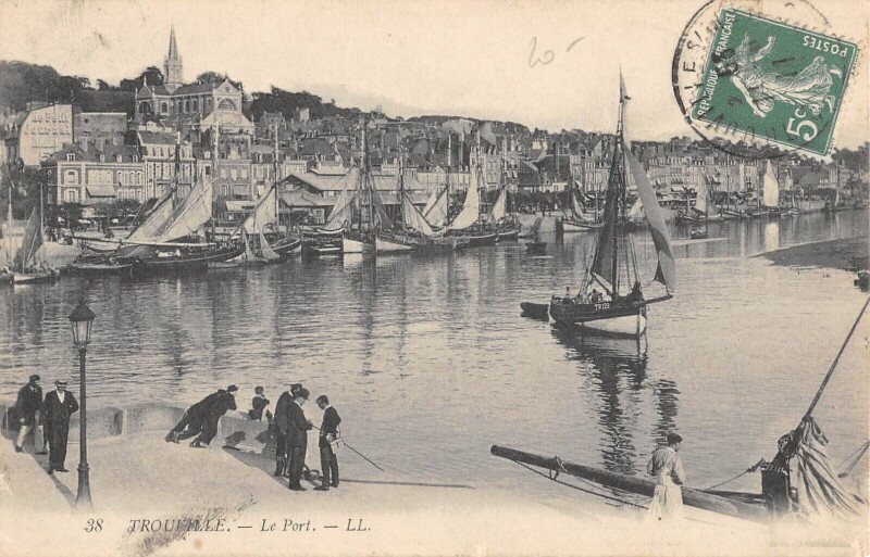 Carte postale ancienne Trouville Le Port