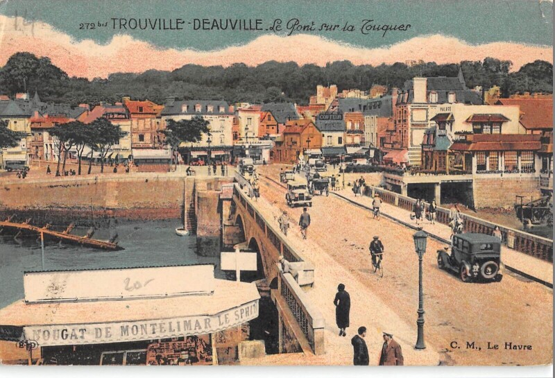 Carte postale ancienne Trouville Deauville Le Pont Sur La Touques à Deauville