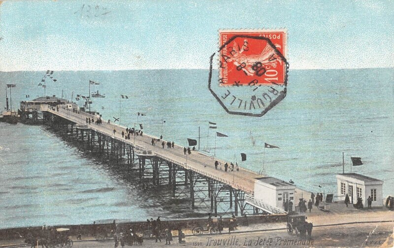 Carte postale ancienne Trouville La Jetee Promenade