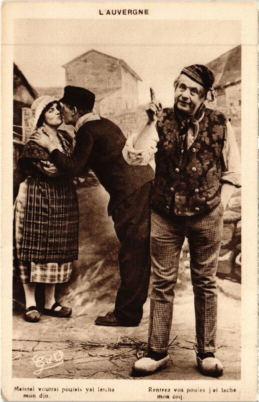 Carte postale ancienne L'Auvergne - Types