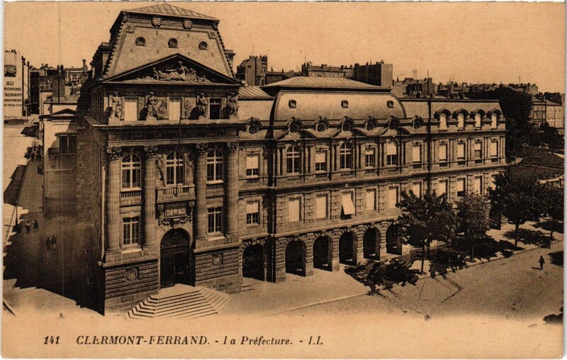 Carte postale ancienne Clermont-Ferrand La Prefecture à Clermont-Ferrand