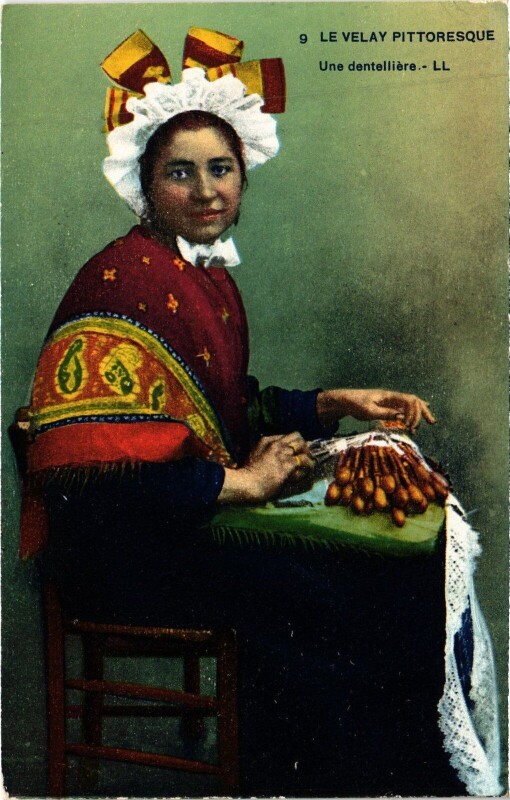 Carte postale ancienne Le Velay Pittoresque - Une Dentelliere - Type