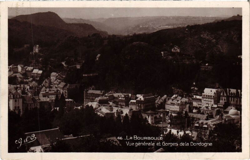 Carte postale ancienne La Bourboule Vue Generale et Gorges de la Dordogne à La Bourboule