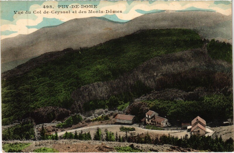 Carte postale ancienne Puy de Dome - Vue du Col de Ceyssat et des Monts-Domes à Ceyssat