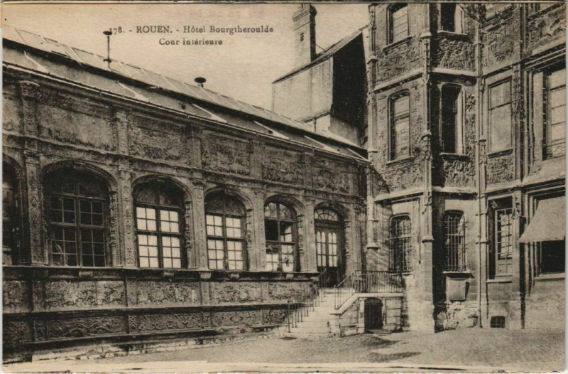 Carte postale ancienne Rouen - Hotel bourgtheroulde à Rouen
