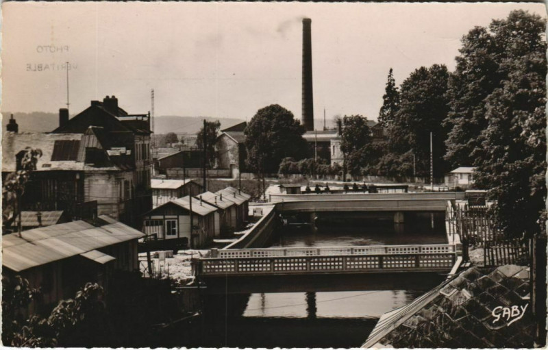 Carte postale ancienne Pont-Audemer Les Ponts sur la Risle et la Blastiere à Pont-Audemer